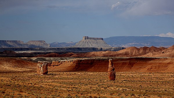 View north of Hanksville from Route 24. Factory Butte in background.