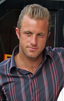 Scott Caan door David Shankbone.jpg