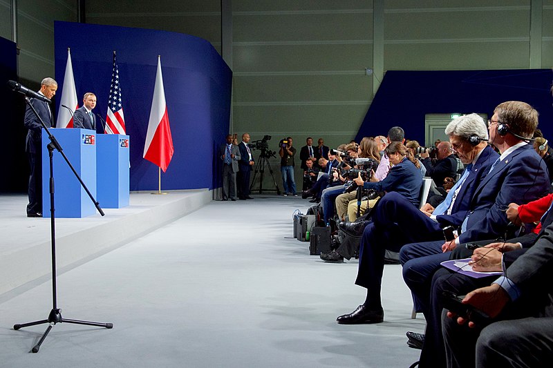 File:Secretary Kerry and Defense Secretary Carter Look on From the Audience as Polish President Duda Makes Remarks at a Joint Statement in Warsaw (28138407426).jpg