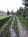 Čeština: Podsedlický potok v Sedlci. Okres Litoměřice, Česká republika. English: Podsedlický potok (Podsedlický Stream) in Sedlec village, Litoměřice District, Czech Republic.