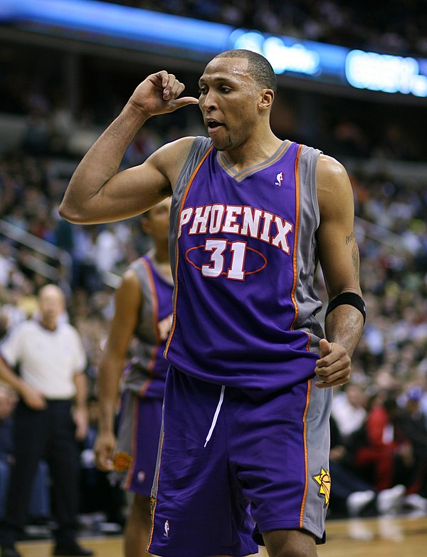 Marion with the Suns in January 2007