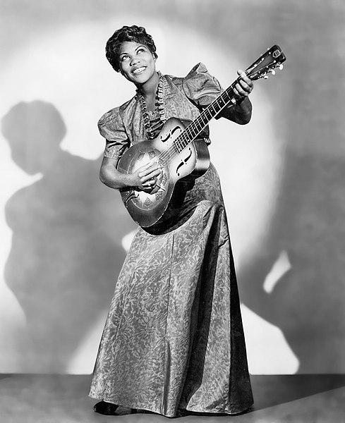 File:Sister Rosetta Tharpe (1938 publicity photo with guitar).jpg