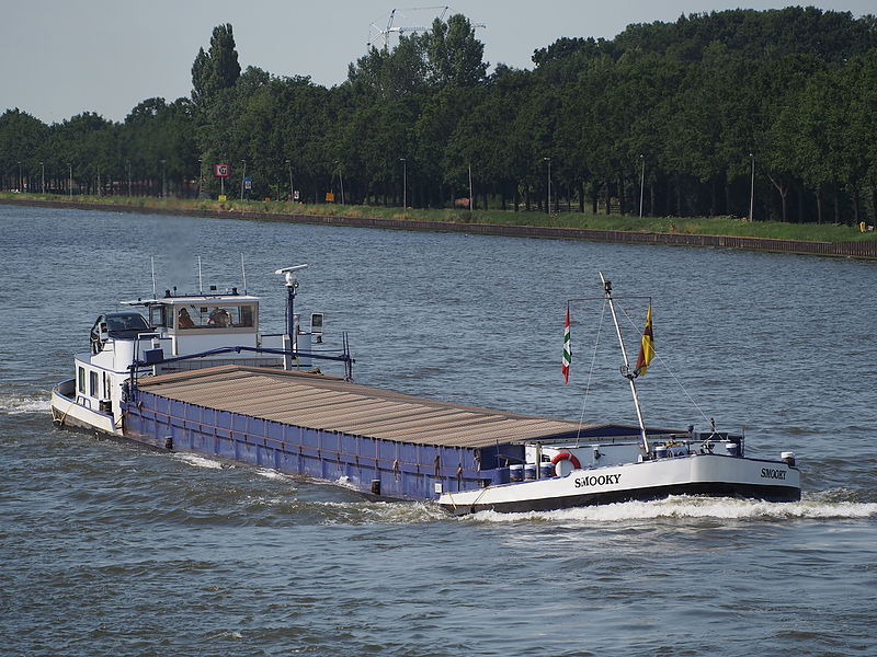 File:Smooky - ENI 02006187, Amsterdam-Rijn kanaal, pic1.JPG