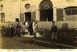 Giorgio Sommer (1834-1914), fábrica de macarrão (Nápoles), fotografia colorida à mão (número de catálogo: 6204).