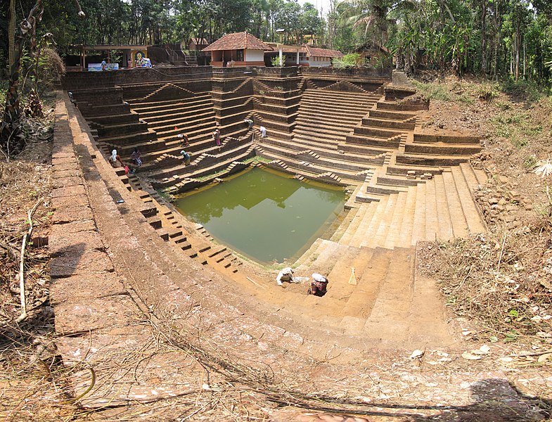 File:Sree Someswari Temple, Koovery.jpg