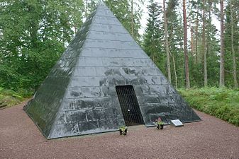 Gravpyramiden i Stjärneborg.