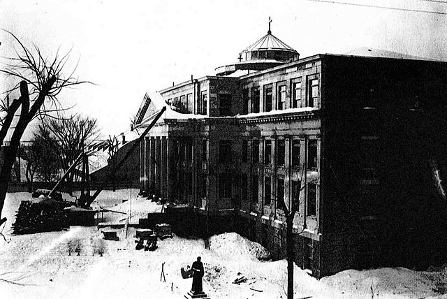 Tabaret Hall under construction in 1903 (completed in 1905). Construction began earlier in the year after fire destroyed the university's main buildin