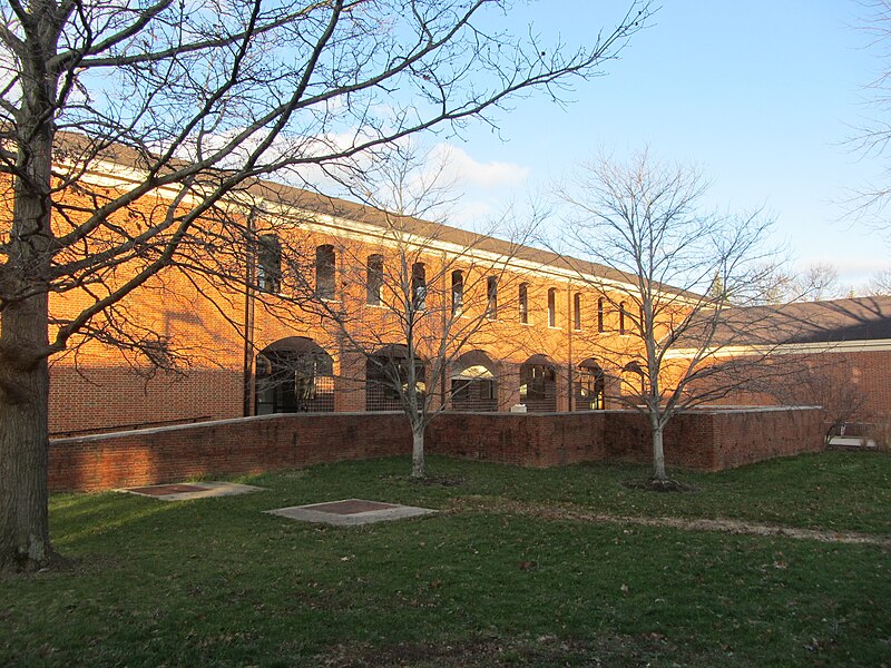 File:The Art and Art Education Building at Miami University.jpg