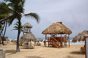 The Beach, hours before Jeannie makes Landfall - panoramio.jpg