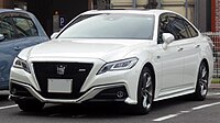 Toyota CROWN 3.5HYBRID RS Advance (6AA-GWS224-AEXAB) front (cropped).jpg