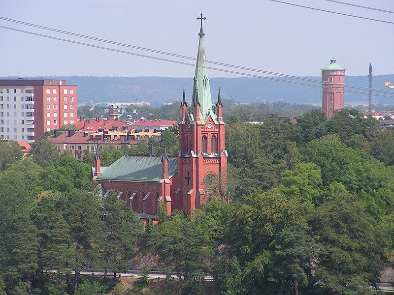 File:Trollhättans kyrka 1.jpg