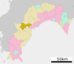 Tsuno okulunun Kōchi Prefecture şehrindeki konumu
