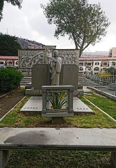 How to get to Cementerio General De La Paz with public transit - About the place