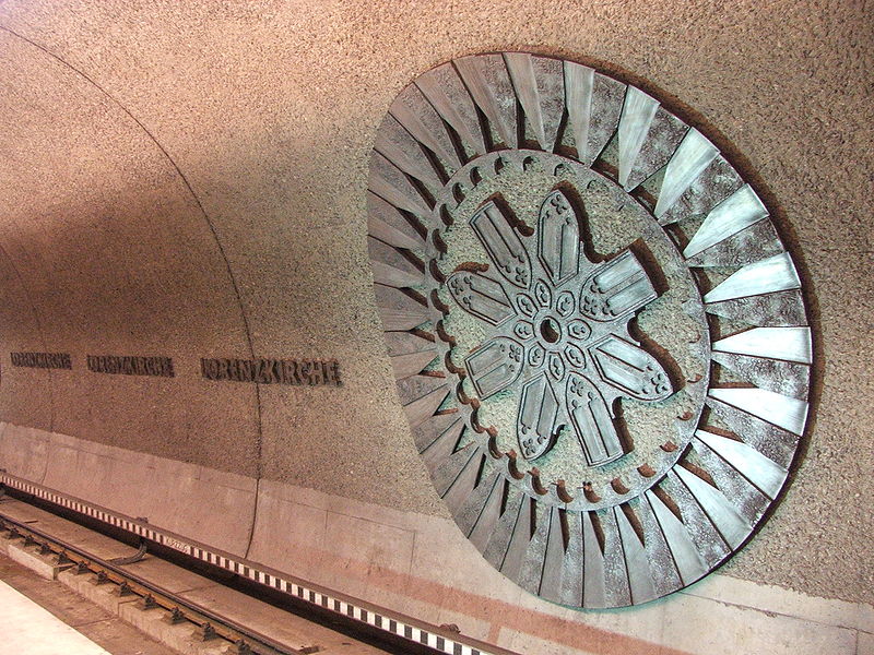 File:U-Bahnhof Lorenzkirche Rosette.jpg