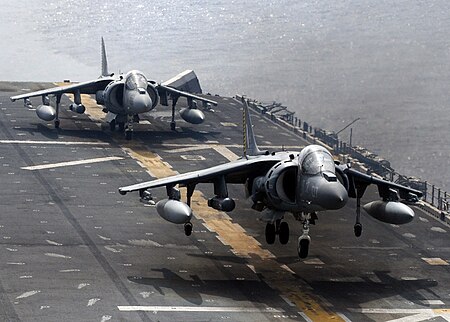 ไฟล์:US_Navy_100917-N-5538K-077_An_AV-8B_Harrier_jet_aircraft_assigned_to_Marine_Attack_Squadron_(VMA)_542_prepares_to_land_aboard_the_forward-deployed.jpg