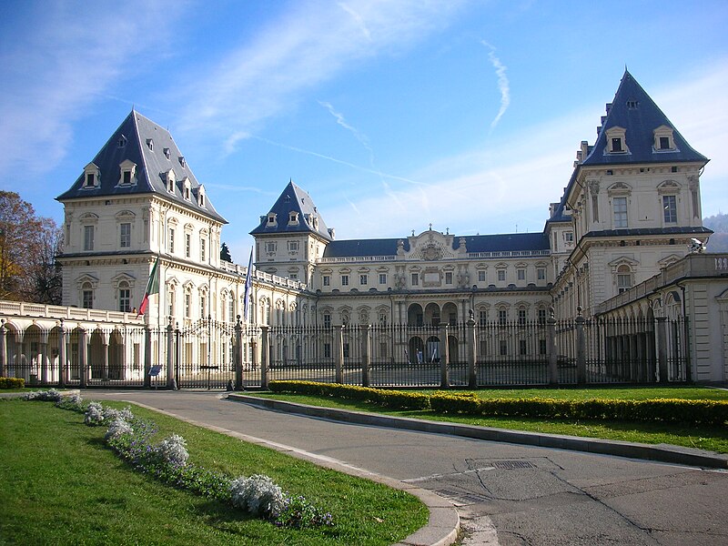 The Castello del Valentino (wikimedia.org)