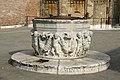 Puits de style gréco-romain à Venise, dans le Campo San Giovanni e Paolo, en Italie