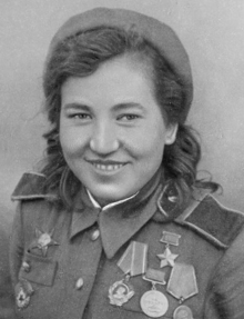 Вера Кашеева 1944 (кадрировано) .png