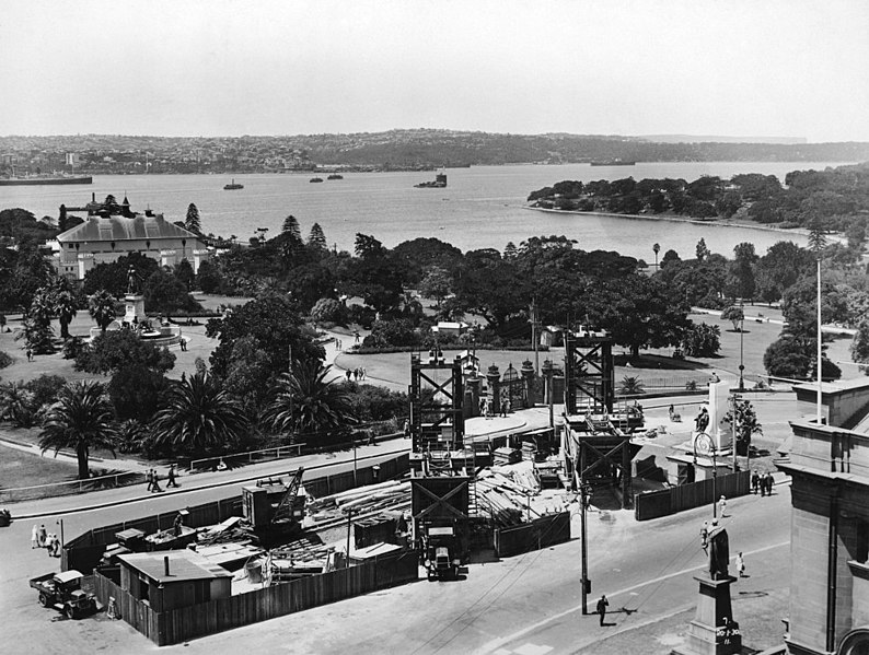 File:View over the Botanic Gardens, 1930 (6104227885).jpg