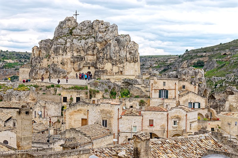 File:"1993 wurden die Sassi di Matera als einzigartiges Zeugnis der Grottenkultur von der UNESCO zum Weltkulturerbe erklärt". 16.jpg