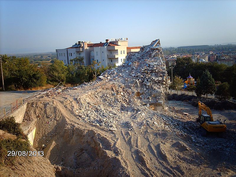 File:ÖZEL İREMİ YIKTILAR YENİSİ YAKINDA - panoramio.jpg