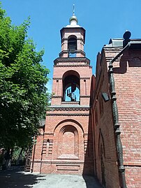 Klocktorn i den livgivande treenighetens kyrka