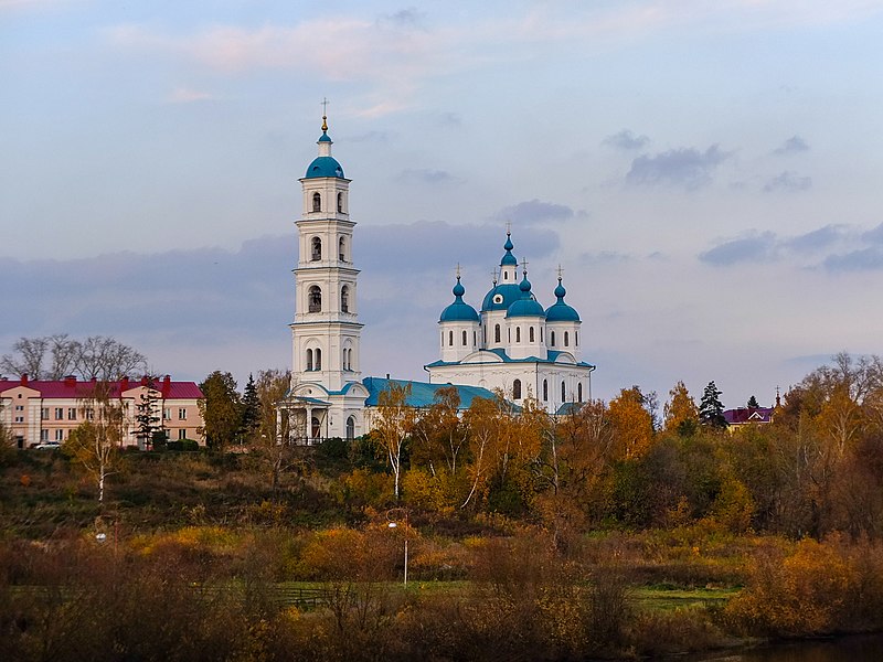 File:Спасский собор, Набережная, 14, Елабуга, Татарстан.jpg