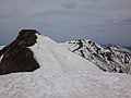 笈ヶ岳山頂手前（右奥は大笠山）