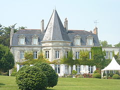 008 Plomelin Château de Kerouzien 2.JPG