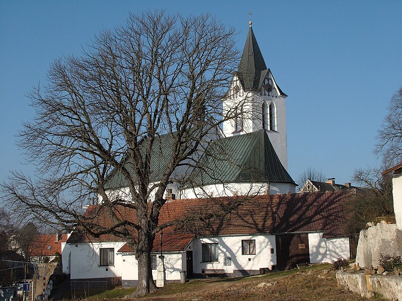 File:071226 Stepanov kostel namesti 0006 1.JPG