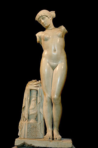 <i>Esquiline Venus</i> Size Roman nude marble sculpture