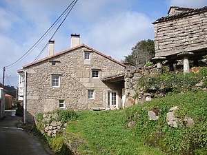 1. Casa Vella ou Casa de Mariana, de Soesto, onde naceu Posse (foto X.M.Lema).JPG