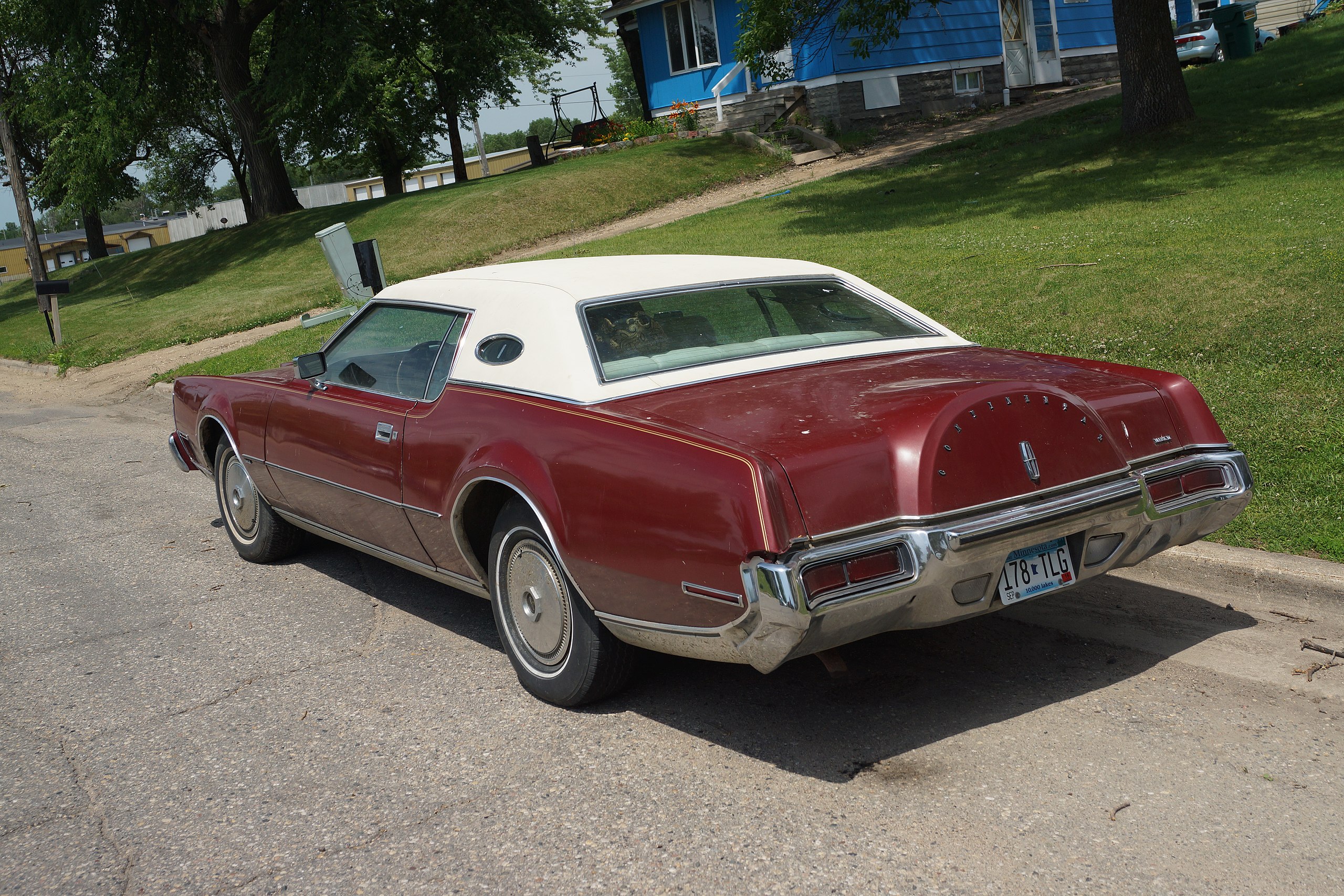 File:1973 Lincoln Continental Mark IV (27782000555).jpg