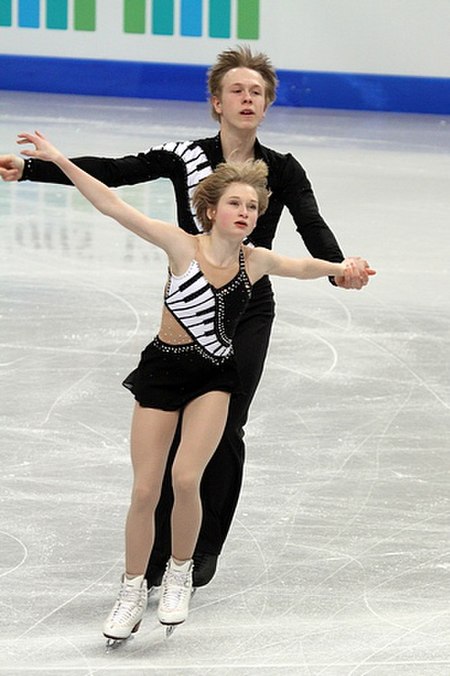 2012 World Junior FS Hayleigh Bell Alistair Sylvester2.jpg