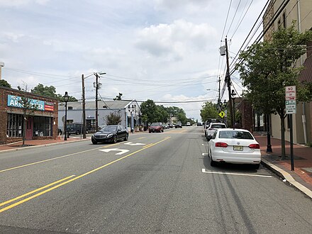 Route 124 (Springfield Avenue) eastbound in Maplewood