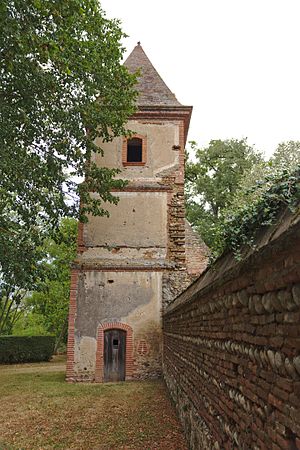 English: Old abbey of Boulbonne (Cintegabelle, France). Français : Ancienne abbaye de Boulbonne (Cintegabelle, France).