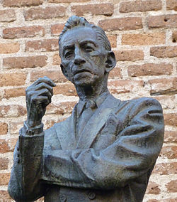 Agustin Lara Agustin Lara (H. Peraza) Madrid 02.jpg