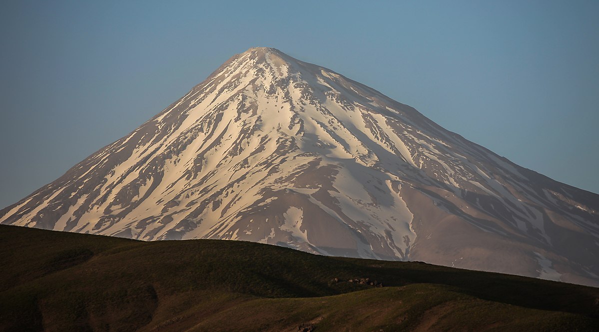 Горы Эльбурс в Иране