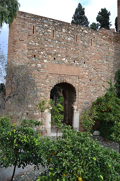 File:Alcazaba de Málaga (9031208143).jpg
