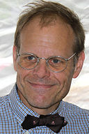 Alton Brown: Age & Birthday