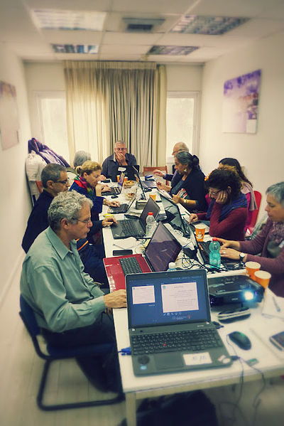 File:Archivists course on Wikimedia projects 1.4 2015 (24).jpg