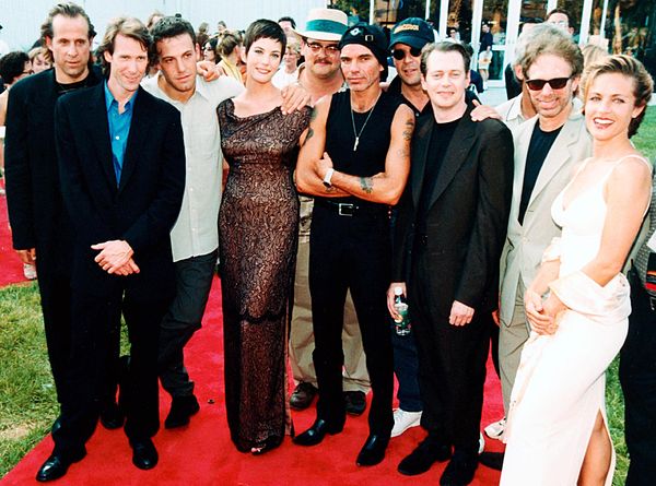 Tyler (center) with cast and crew at the premiere of Armageddon, at the Kennedy Space Center in Florida, 1998
