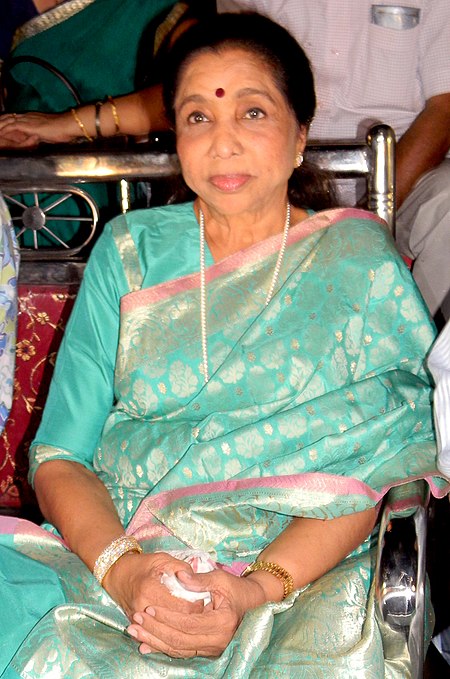 Asha Bhosle at Bhubaneswar.jpg