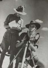 Heliograph: Australians using a heliograph in North Africa (1940). Australian Heliograph in Egyptian Desert 1940.png