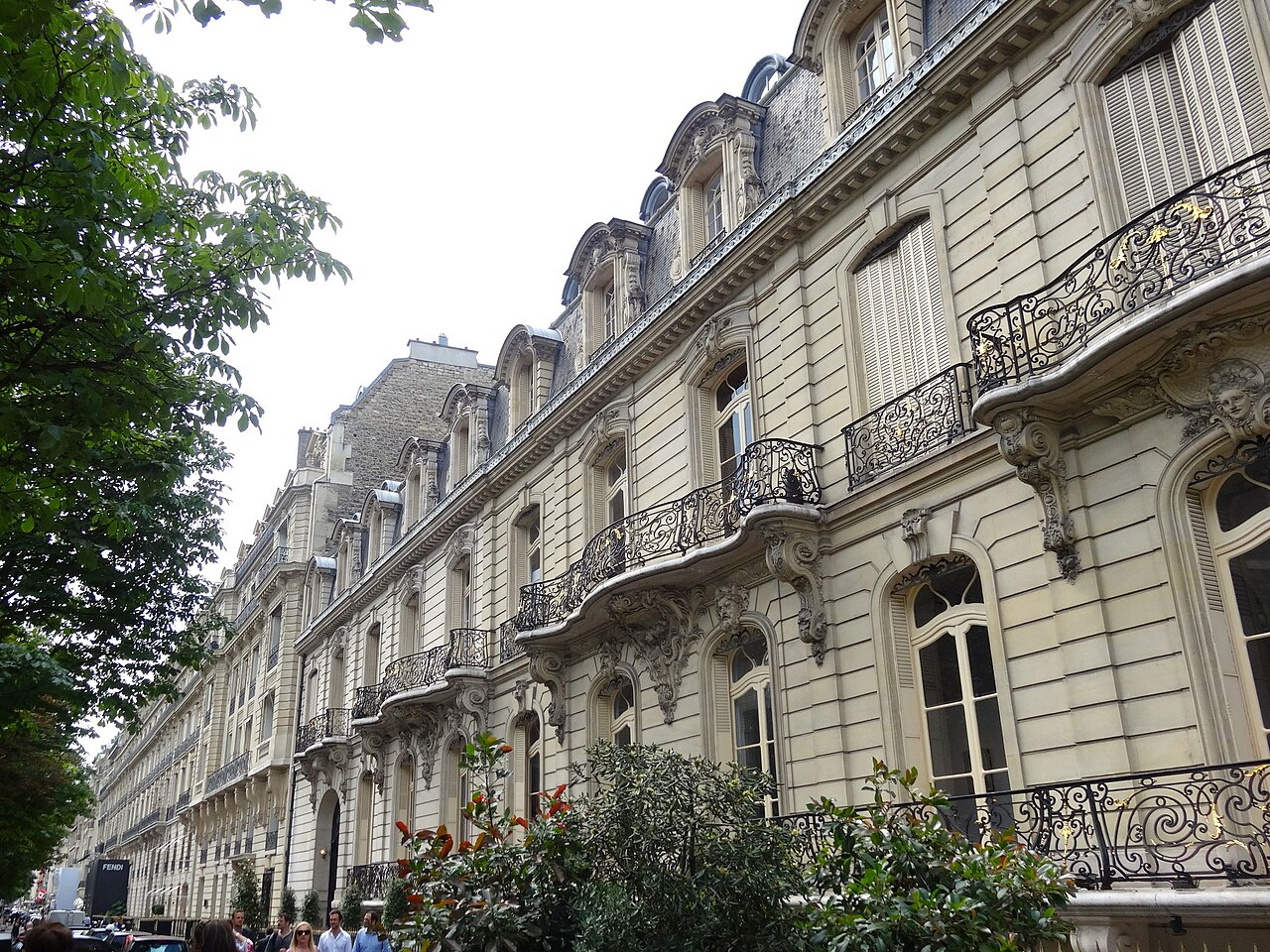 Avenue Montaigne - Wikipedia