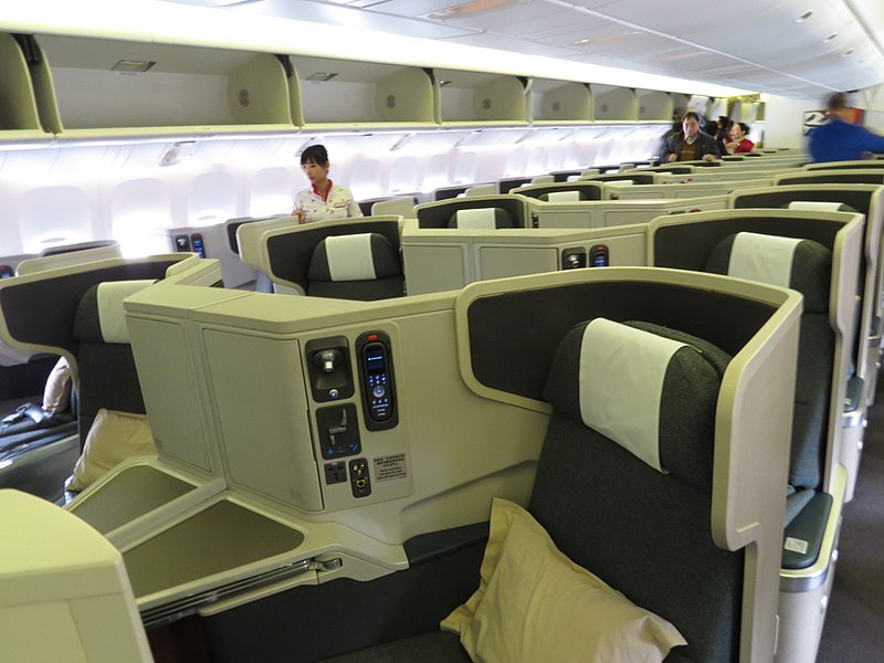 File:B-KPL Business Class boarding (20140206125516).JPG