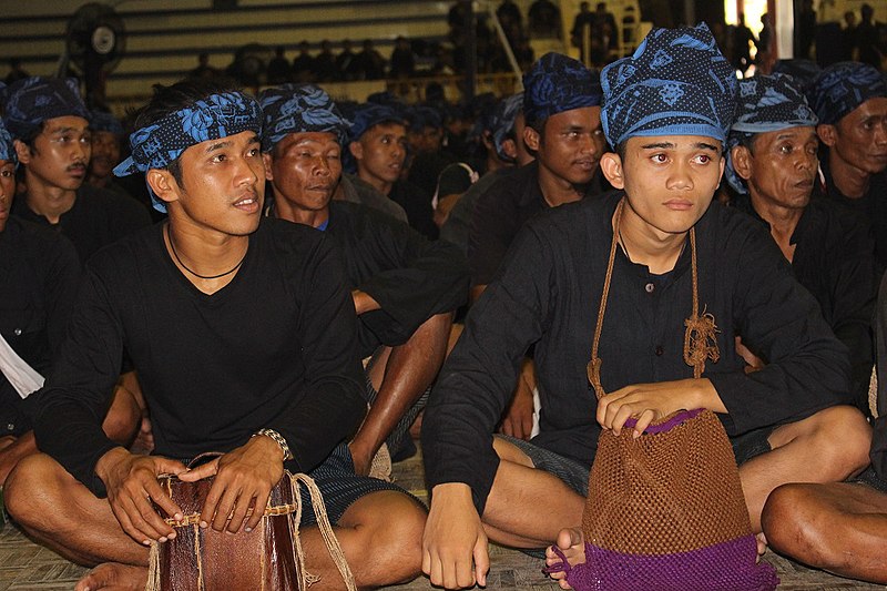 File:Baduy People at Seba Baduy event 2017.jpg