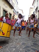 Una batucada local en la calle brasileña