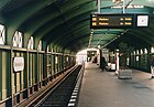 Stazione della metropolitana di Berlino Eberswalder Strasse 2001.jpg