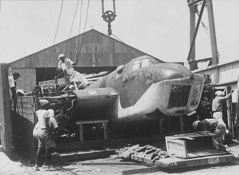 File:Blenheim bomber is unpacked at Singapore c1941.jpg